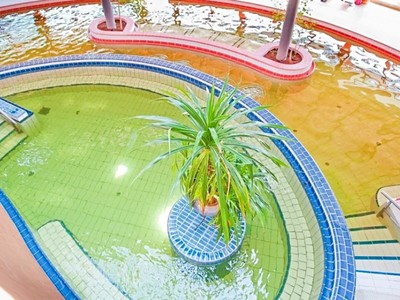 Györ, Hotel Raba City Center s wellness a vstupem do termálních l